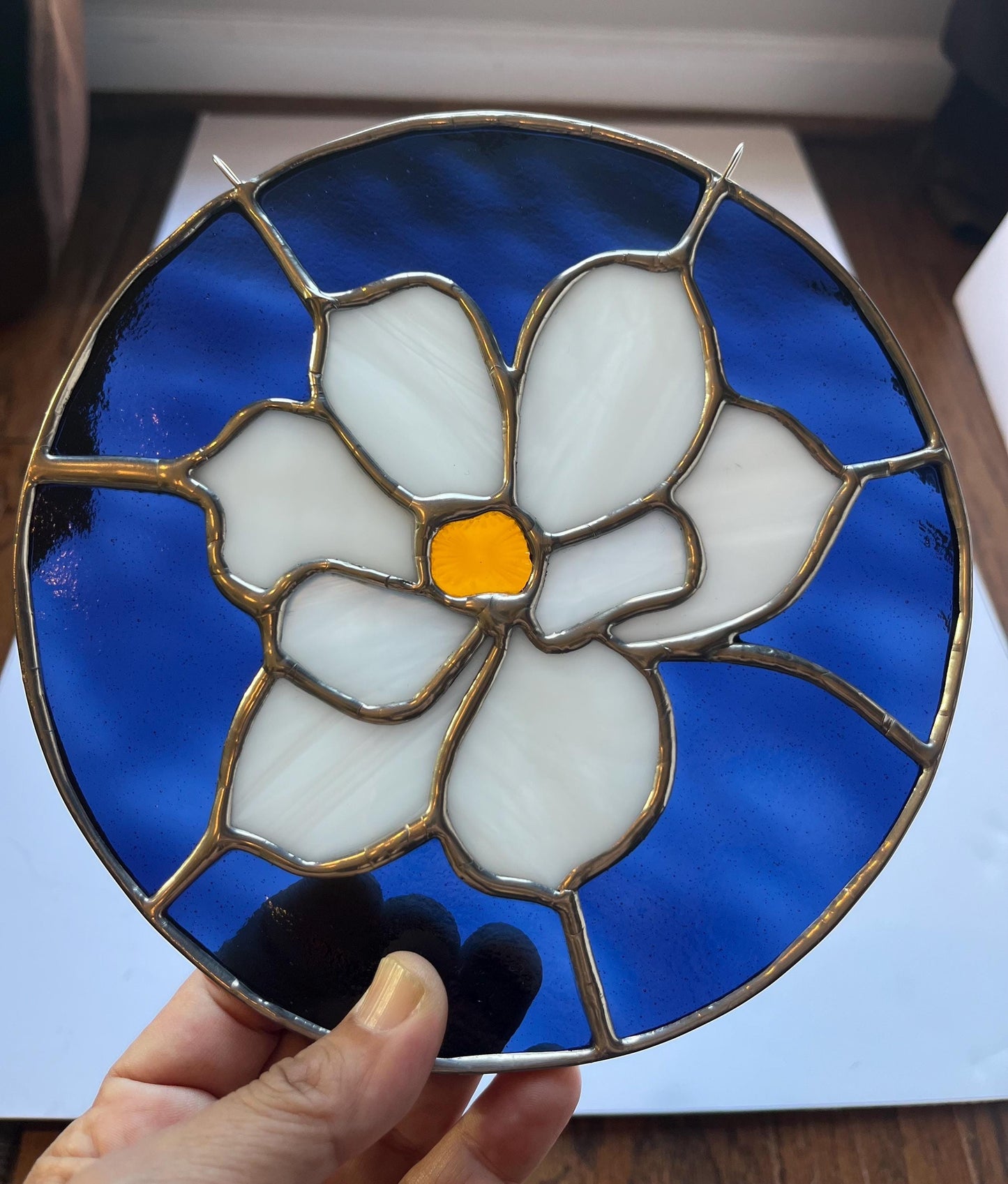 Magnolia round- Stained glass Magnolia flower