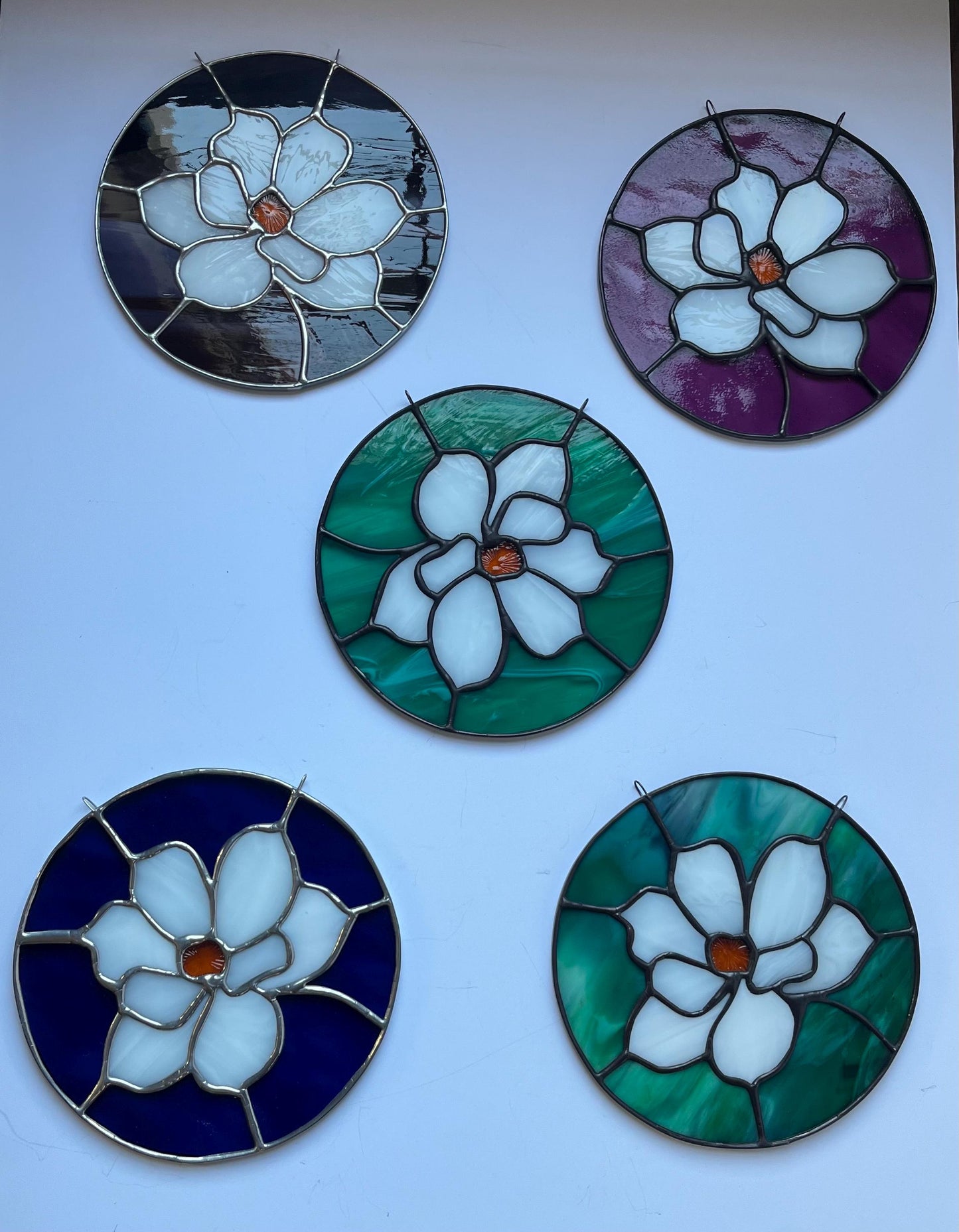 Magnolia round- Stained glass Magnolia flower